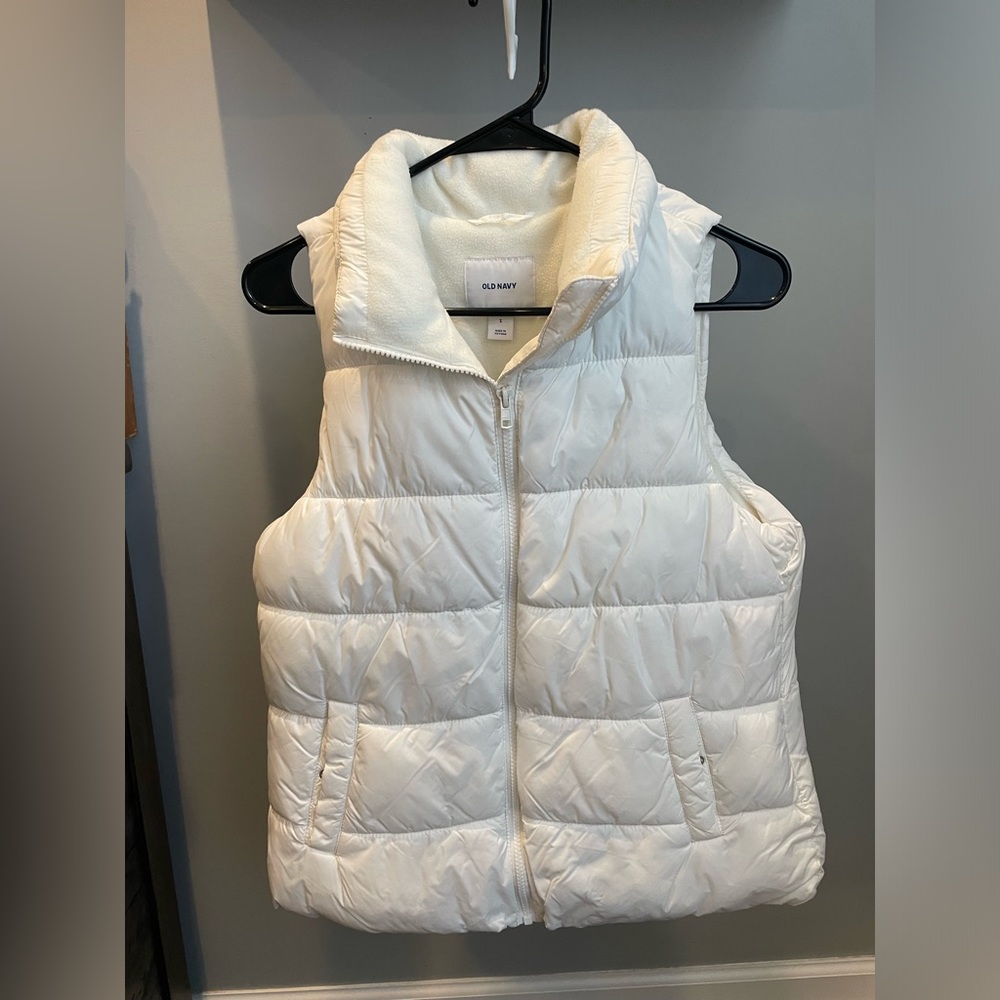 Old Navy Puffer Vest